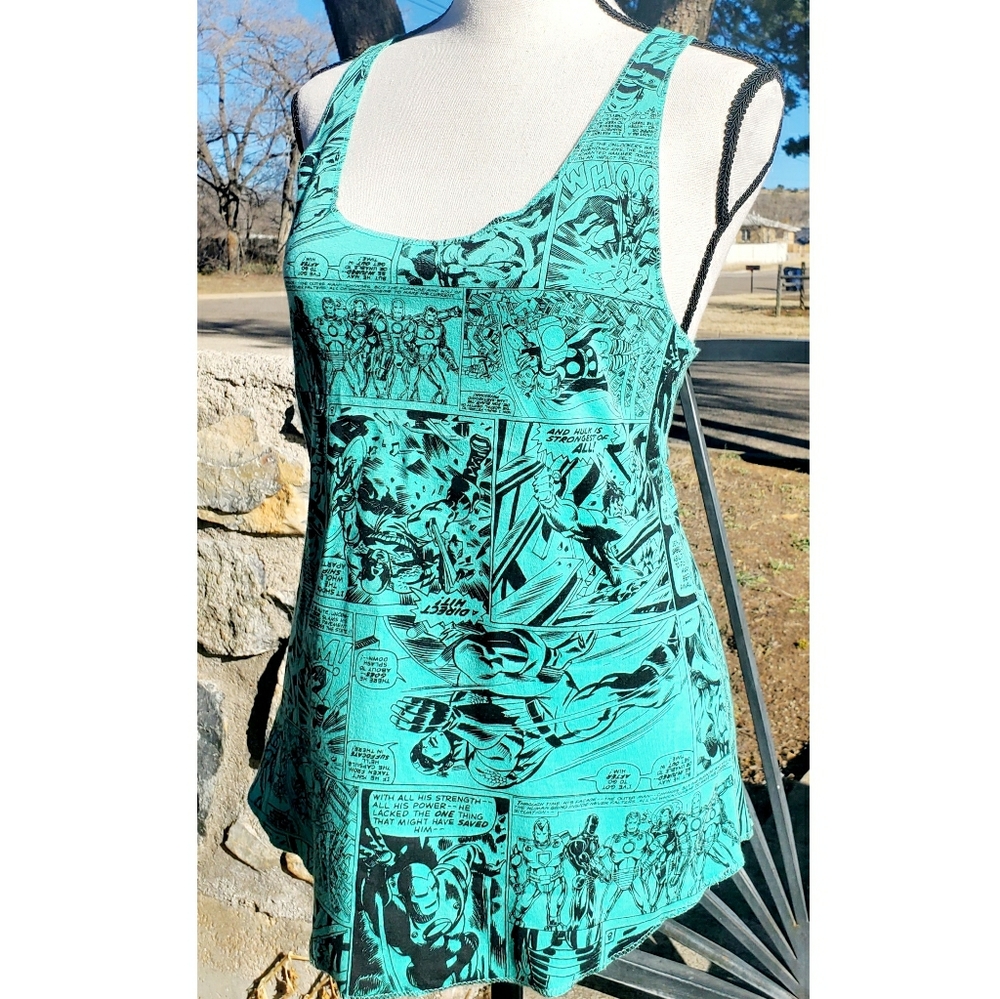 Marvel Reversible Tank top NWOT! Size M